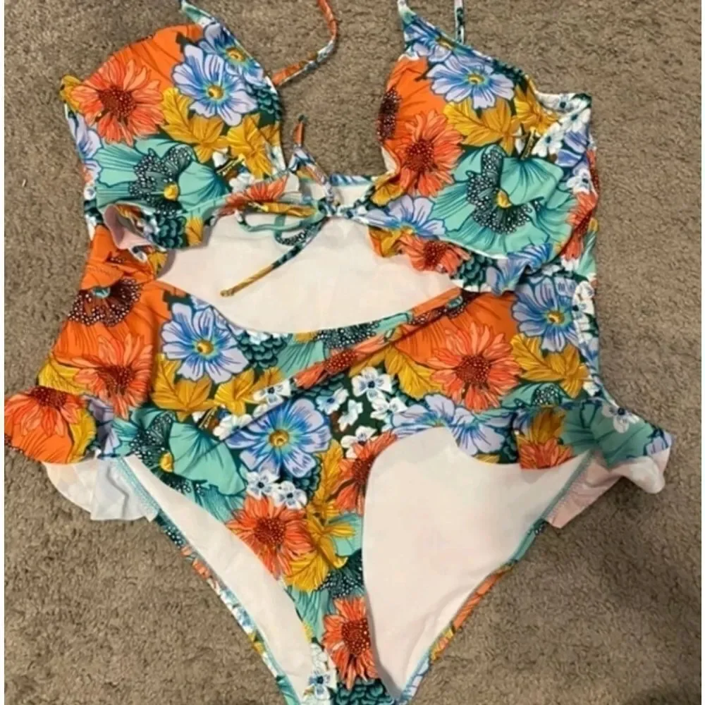 Cut-out MULTICOLORED FLORAL CUT OUT KNOT RUFFLE SWIMSUIT SZ 3X